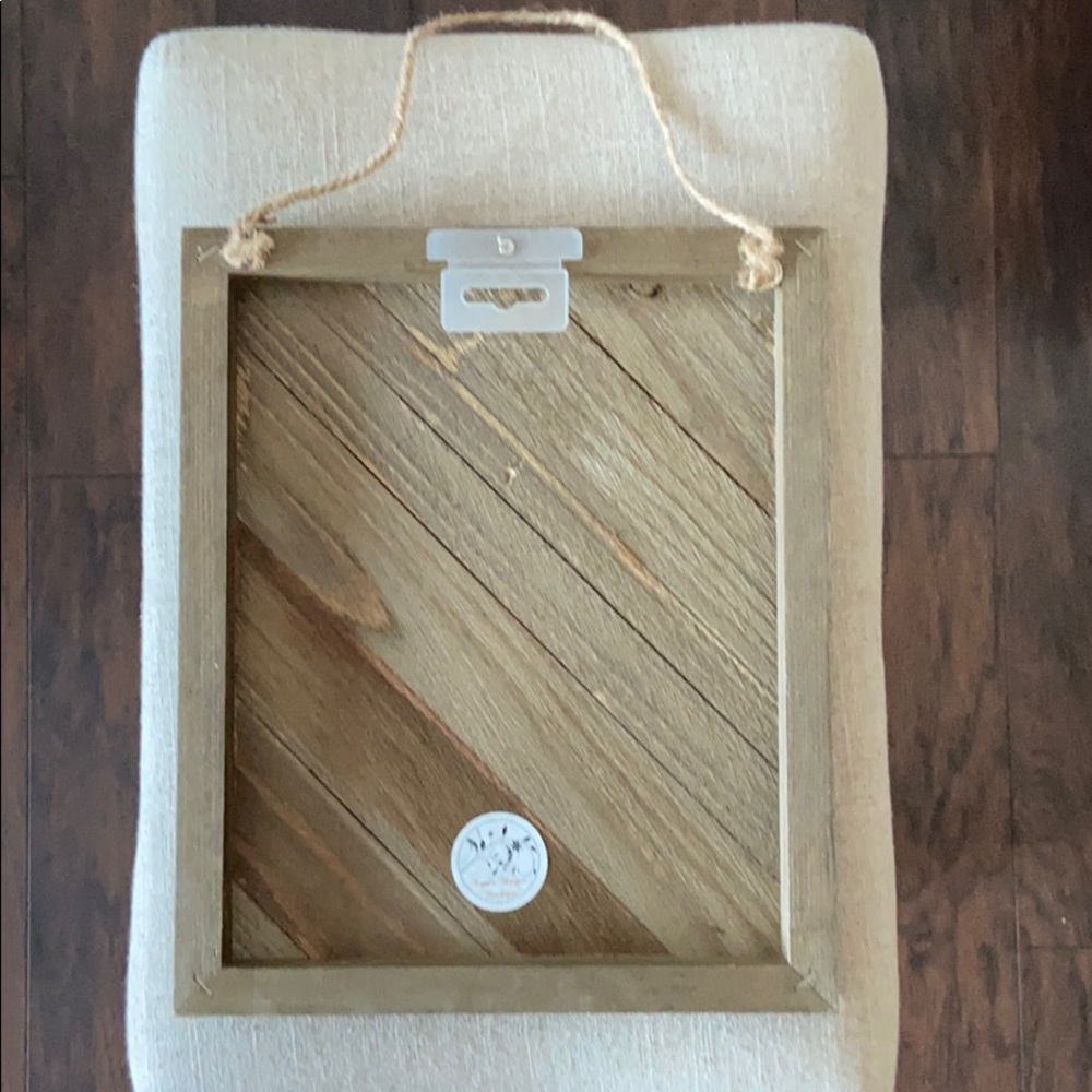 Super cute ⭐️ Wooden Welcome Farm Sign - Picture 2 of 2